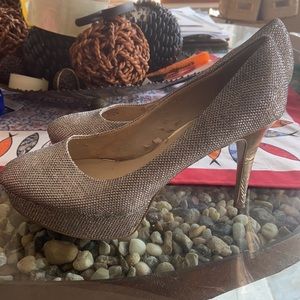 GUESS sparkly heels Size 8M